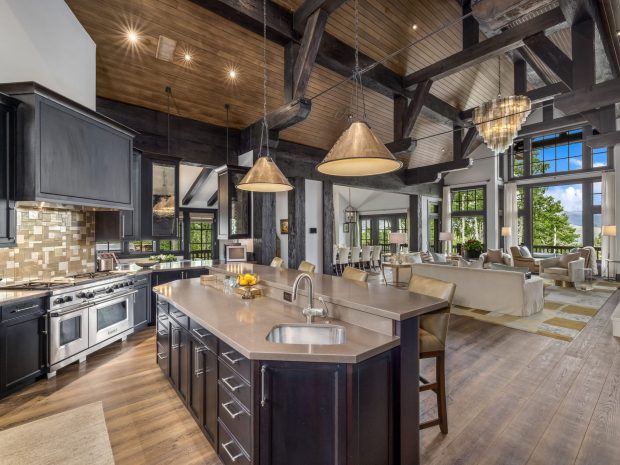 Oil exec sells Avon ski-in mansion for $25M to 84 Lumber owner